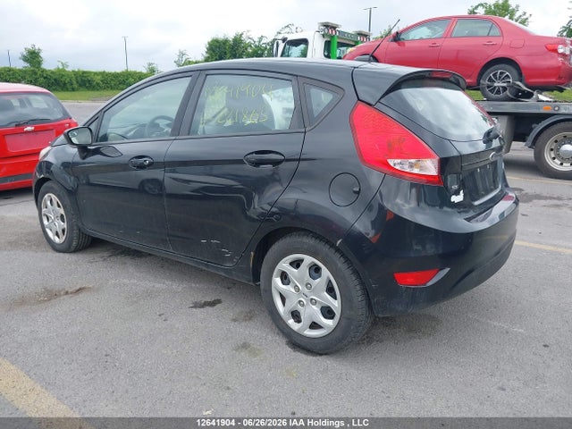 12641904 :رقم المزاد ، 3FADP4EJ3DM221865 vin ، 2013 Ford Fiesta Se مزاد بيع