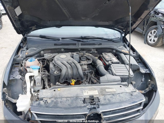 2015 Volkswagen Jetta 2.0l Trendline/2.0l Trendline+ მანქანა იყიდება აუქციონზე, vin: 3VW2K7AJ0FM202861, აუქციონის ნომერი: 12665359