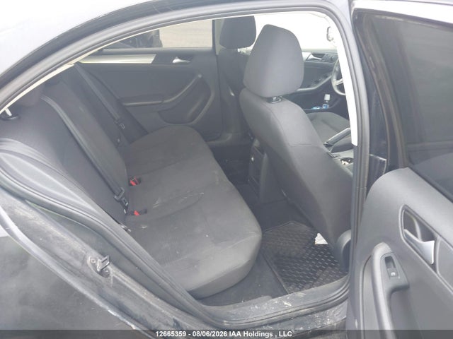 2015 Volkswagen Jetta 2.0l Trendline/2.0l Trendline+ მანქანა იყიდება აუქციონზე, vin: 3VW2K7AJ0FM202861, აუქციონის ნომერი: 12665359