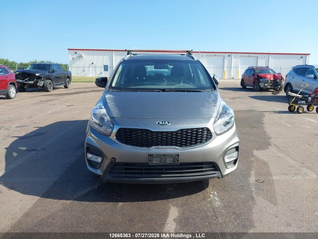 KIA Rondo 2017 KNAHT8A31H7175858 Image 12
