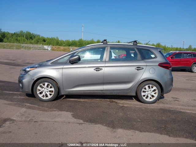 KIA Rondo 2017 KNAHT8A31H7175858 Image 14