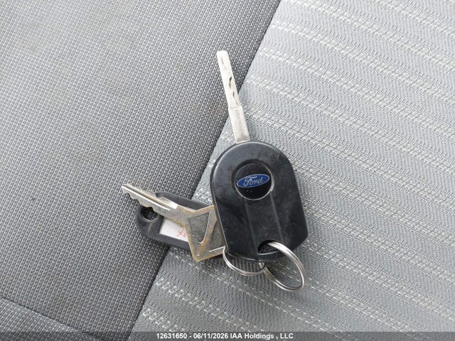Ford Transit-150 2018 1FTYE2YM5JKB00527 Image 11