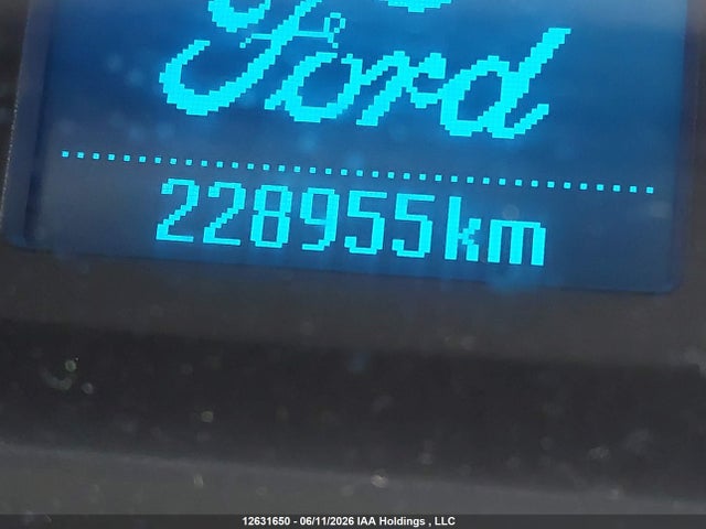 Ford Transit-150 2018 1FTYE2YM5JKB00527 Image 16