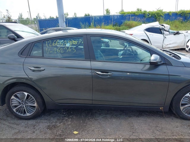 Продаж на аукціоні авто 2022 Hyundai Ioniq Plug-in Hybrid Preferred, vin: KMHC65LD4NU262963, номер лоту: 12665390