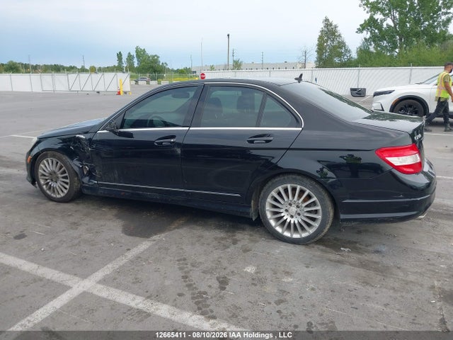2010 Mercedes-benz C-class მანქანა იყიდება აუქციონზე, vin: WDDGF8FB1AF519003, აუქციონის ნომერი: 12665411