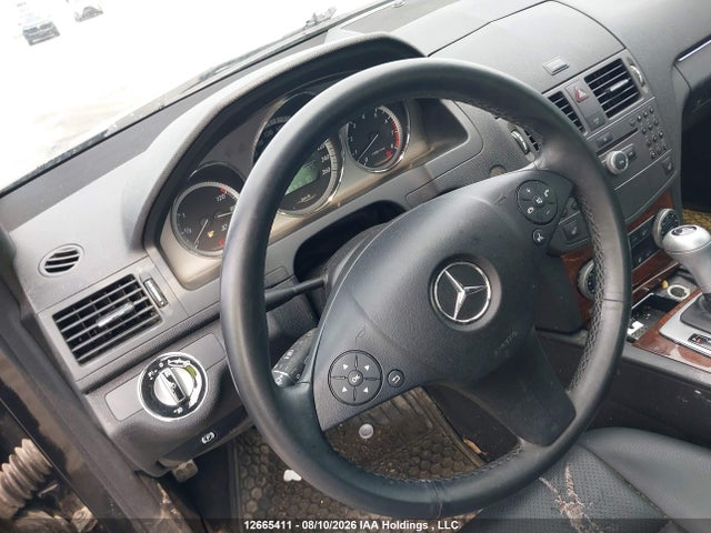 2010 Mercedes-benz C-class მანქანა იყიდება აუქციონზე, vin: WDDGF8FB1AF519003, აუქციონის ნომერი: 12665411