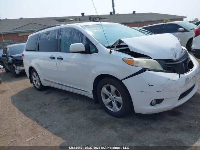 Продаж на аукціоні авто 2012 Toyota Sienna, vin: 5TDZK3DC2CS256441, номер лоту: 12665440