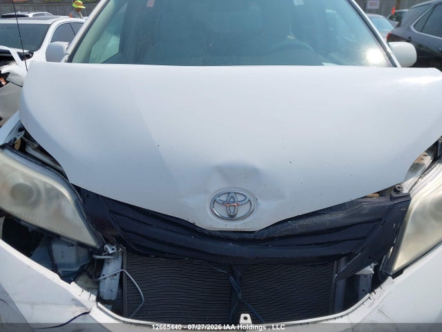 Aukcja sprzedaży 2012 Toyota Sienna, vin: 5TDZK3DC2CS256441, numer aukcji: 12665440