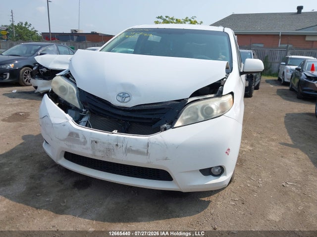 Aukcja sprzedaży 2012 Toyota Sienna, vin: 5TDZK3DC2CS256441, numer aukcji: 12665440