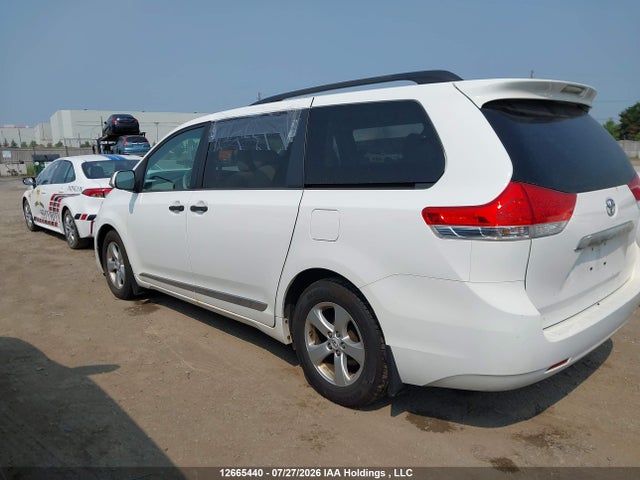 Aukcja sprzedaży 2012 Toyota Sienna, vin: 5TDZK3DC2CS256441, numer aukcji: 12665440