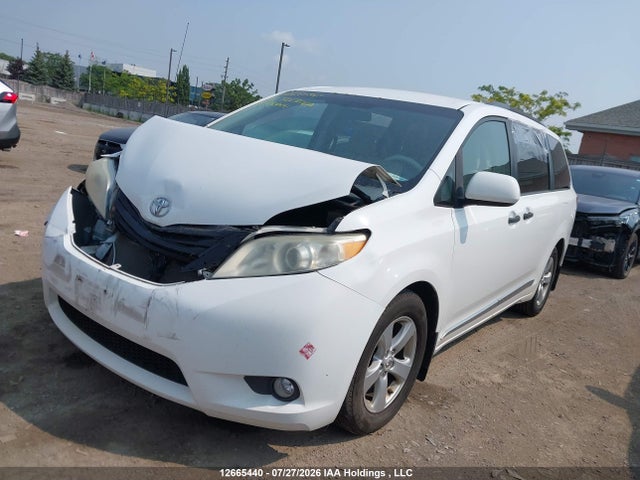 Aukcja sprzedaży 2012 Toyota Sienna, vin: 5TDZK3DC2CS256441, numer aukcji: 12665440