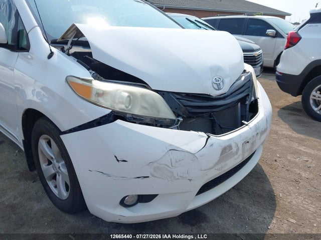 Aukcja sprzedaży 2012 Toyota Sienna, vin: 5TDZK3DC2CS256441, numer aukcji: 12665440