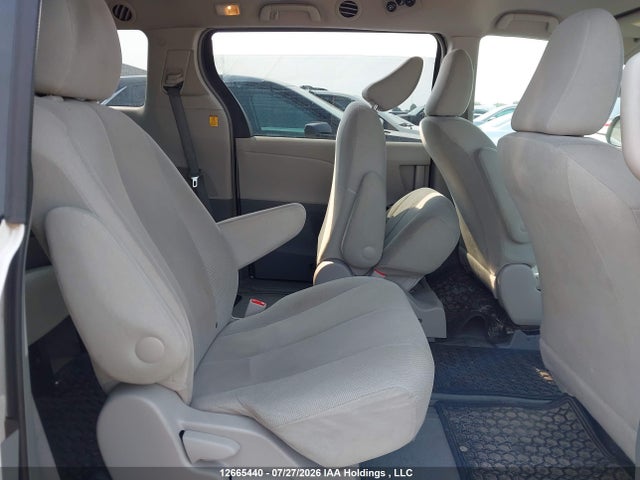 Aukcja sprzedaży 2012 Toyota Sienna, vin: 5TDZK3DC2CS256441, numer aukcji: 12665440