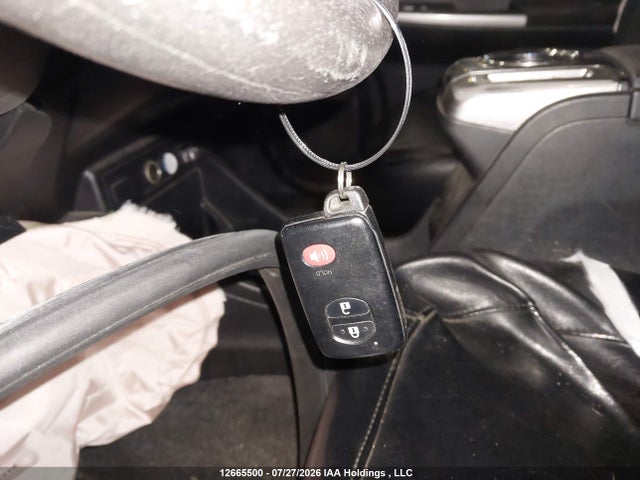 2015 Toyota Prius V მანქანა იყიდება აუქციონზე, vin: JTDZN3EU0FJ031077, აუქციონის ნომერი: 12665500