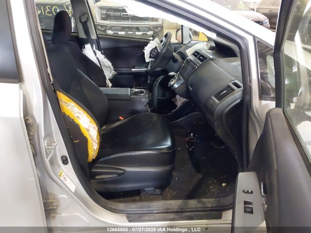 2015 Toyota Prius V მანქანა იყიდება აუქციონზე, vin: JTDZN3EU0FJ031077, აუქციონის ნომერი: 12665500