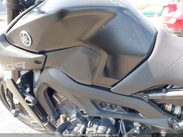 Yamaha MT09 2020 JYARN53N2LA002730 Image 21