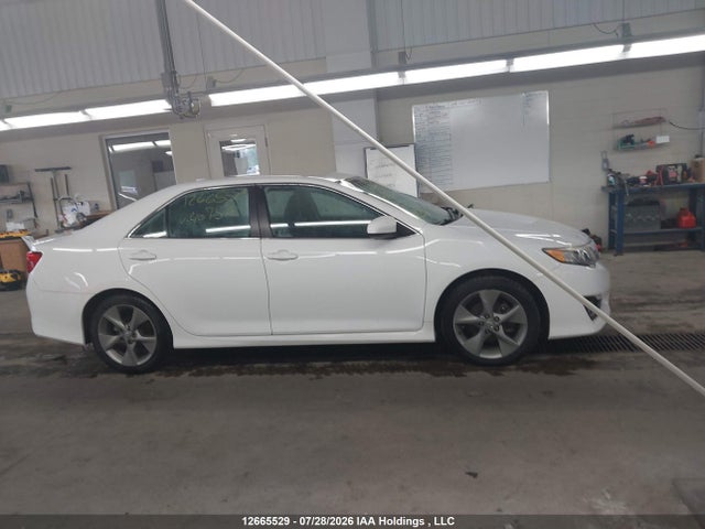 2014 Toyota Camry L/se/le/xle მანქანა იყიდება აუქციონზე, vin: 4T1BF1FK6EU407578, აუქციონის ნომერი: 12665529