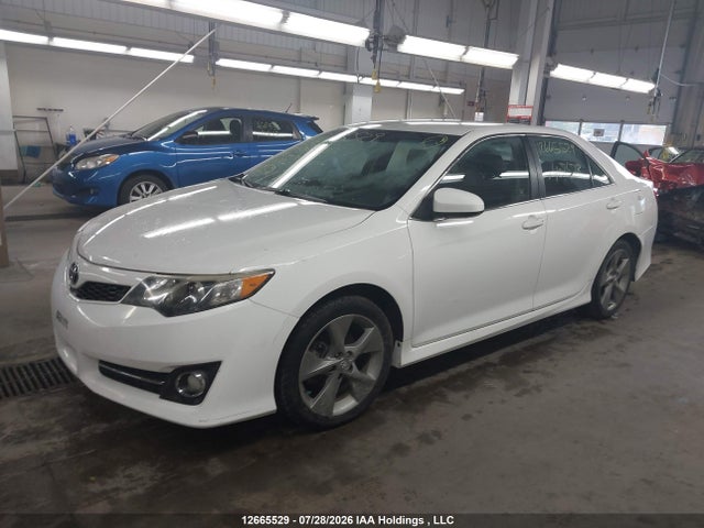2014 Toyota Camry L/se/le/xle მანქანა იყიდება აუქციონზე, vin: 4T1BF1FK6EU407578, აუქციონის ნომერი: 12665529