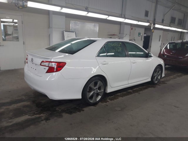 2014 Toyota Camry L/se/le/xle მანქანა იყიდება აუქციონზე, vin: 4T1BF1FK6EU407578, აუქციონის ნომერი: 12665529
