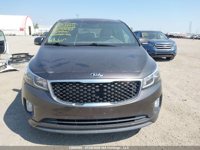 12665560 :رقم المزاد ، KNDMC5C14F6071539 vin ، 2015 Kia Sedona Ex/sx مزاد بيع