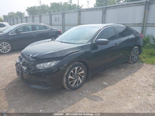 Honda Civic 2018 2HGFC2F82JH030979 Image 2