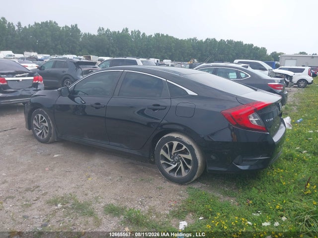 Honda Civic 2018 2HGFC2F82JH030979 Image 3