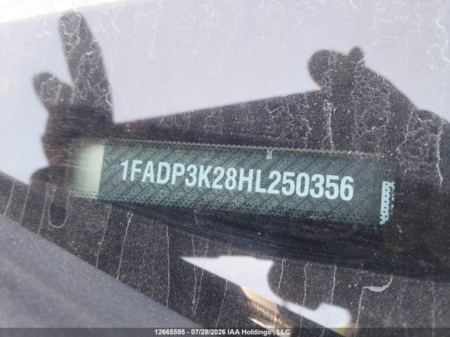 Ford FOCUS SE 2017 1FADP3K28HL250356 Image 19
