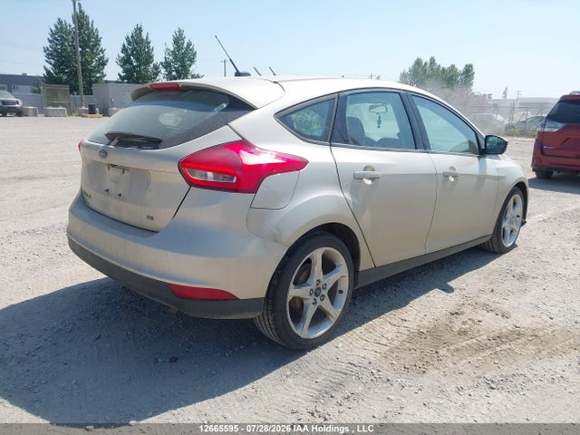Ford FOCUS SE 2017 1FADP3K28HL250356 Image 4