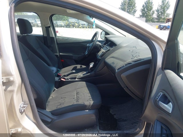 Ford FOCUS SE 2017 1FADP3K28HL250356 Image 5