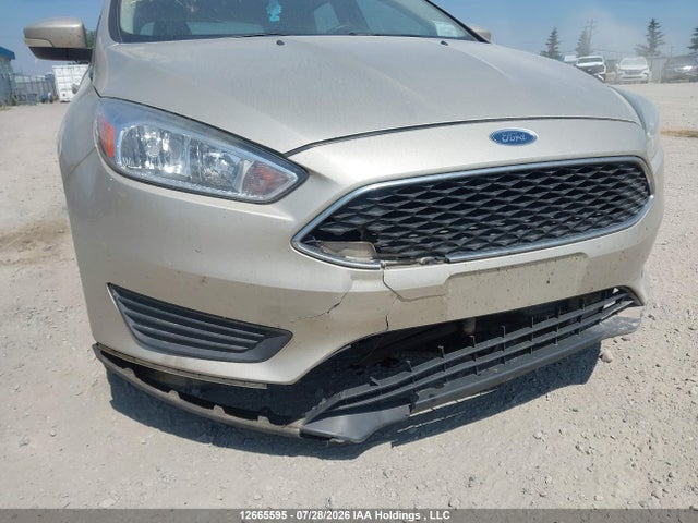 Ford FOCUS SE 2017 1FADP3K28HL250356 Image 6