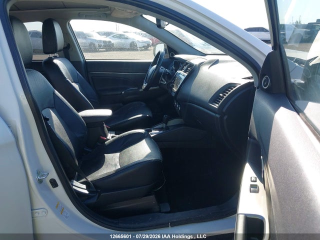 JA4AJ4AW4KU603034 Mitsubishi Rvr Se Limited/gt