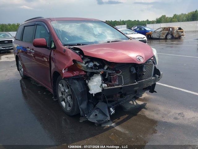 Toyota Sienna Se 8 Passenger 2014 5TDXK3DC2ES454091 главное изображение
