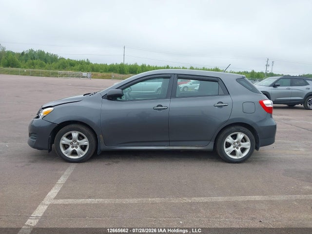 2011 Toyota Corolla Matrix მანქანა იყიდება აუქციონზე, vin: 2T1KU4EE4BC690725, აუქციონის ნომერი: 12665662