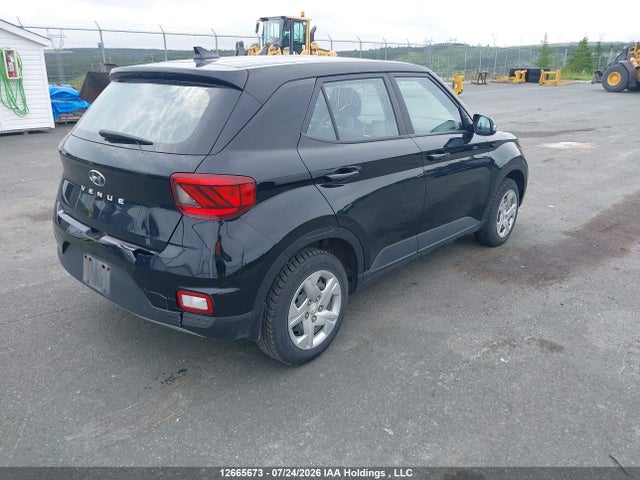 Hyundai Venue Se 2022 KMHRB8A38NU208051 Image 4