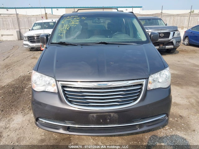 2016 Chrysler Town & Country Touring L მანქანა იყიდება აუქციონზე, vin: 2C4RC1CG5GR282777, აუქციონის ნომერი: 12665675