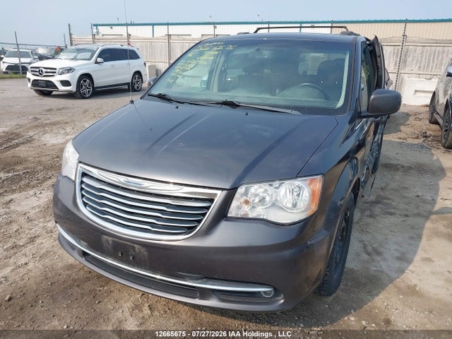 2016 Chrysler Town & Country Touring L მანქანა იყიდება აუქციონზე, vin: 2C4RC1CG5GR282777, აუქციონის ნომერი: 12665675