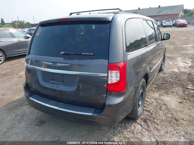 2016 Chrysler Town & Country Touring L მანქანა იყიდება აუქციონზე, vin: 2C4RC1CG5GR282777, აუქციონის ნომერი: 12665675
