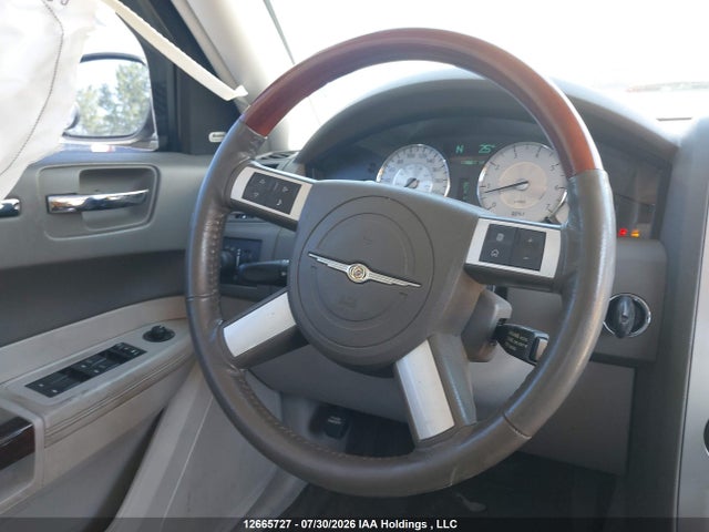 2010 Chrysler 300 Limited მანქანა იყიდება აუქციონზე, vin: 2C3CA3CVXAH175795, აუქციონის ნომერი: 12665727