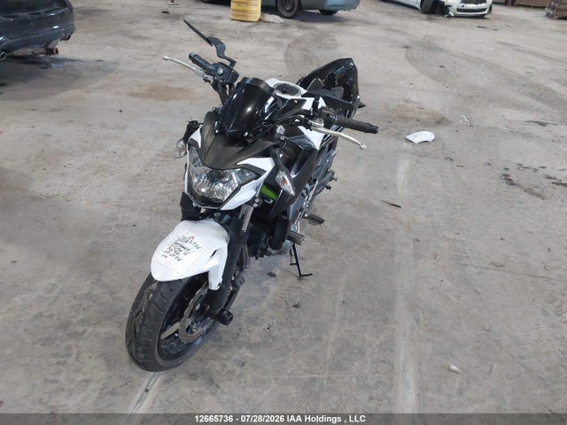 Kawasaki Er650 G 2017 JKAEREG13HDA01510 Image 2