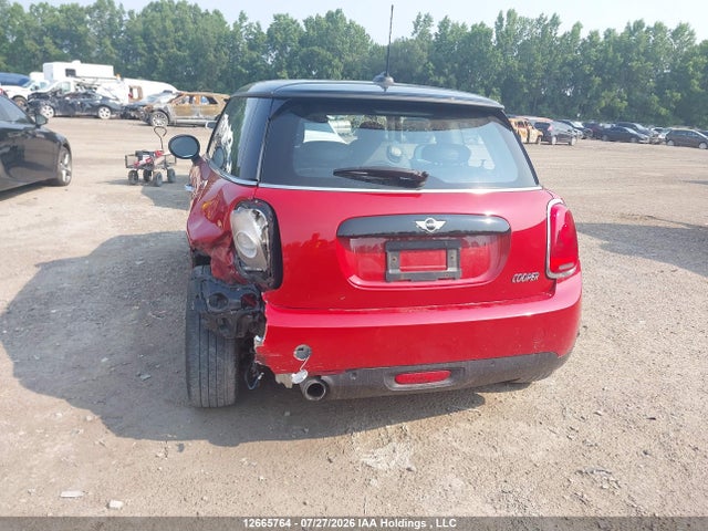 Mini 3 Door Cooper 2018 WMWXP5C54J2G63964 Image 16