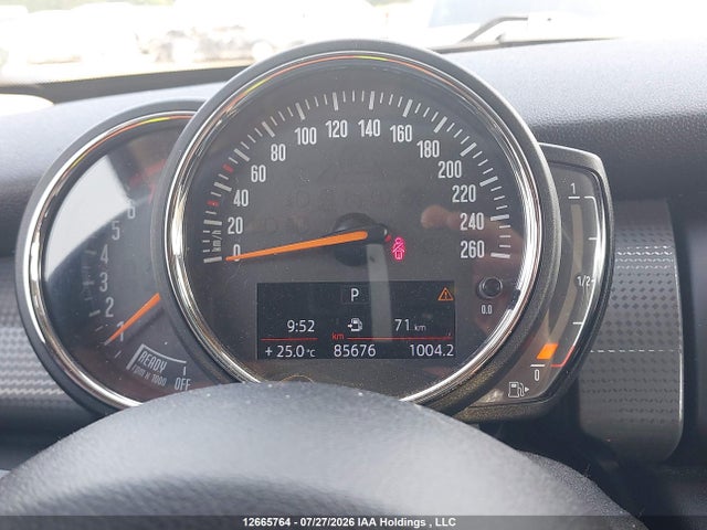 Mini 3 Door Cooper 2018 WMWXP5C54J2G63964 Image 7