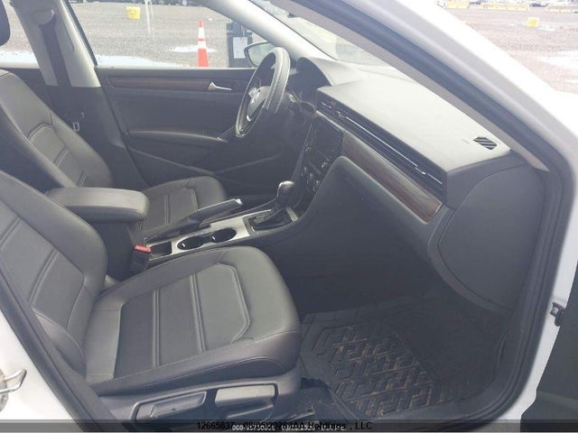 1VWBA7A30NC008089 Volkswagen Passat 2.0t Limited Edition