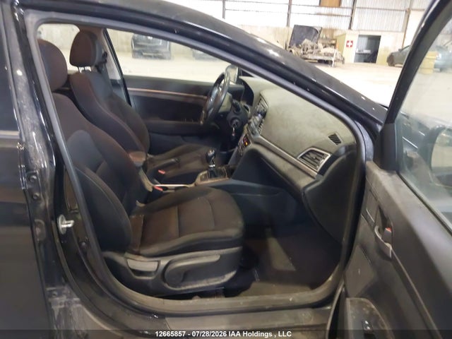 Продажа на аукционе авто 2017 Hyundai Elantra Se, vin: 5NPD74LF4HH081734, номер лота: 12665857