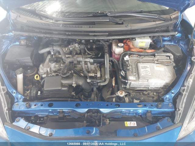 Toyota PRIUS C 2018 JTDKDTB30J1609249 Image 10