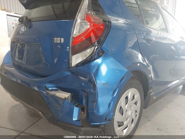Toyota PRIUS C 2018 JTDKDTB30J1609249 Image 6