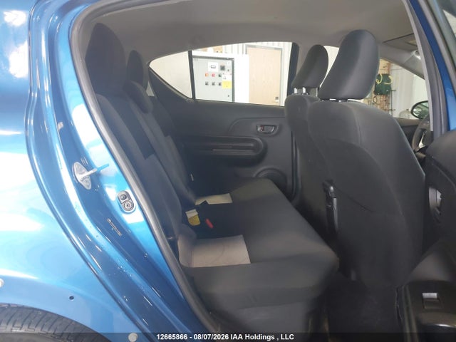 Toyota PRIUS C 2018 JTDKDTB30J1609249 Image 8