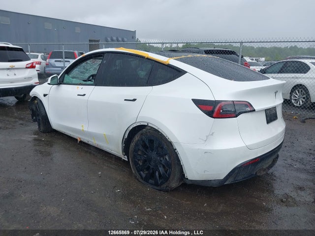 2024 Tesla Model Y მანქანა იყიდება აუქციონზე, vin: 7SAYGDEE9RF026429, აუქციონის ნომერი: 12665869