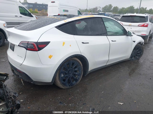 2024 Tesla Model Y მანქანა იყიდება აუქციონზე, vin: 7SAYGDEE9RF026429, აუქციონის ნომერი: 12665869