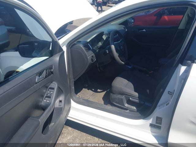 12665901 :رقم المزاد ، 3VW2K7AJ6DM422230 vin ، 2013 Volkswagen Jetta 2.0l Trendline/2.0l Trendline+ مزاد بيع