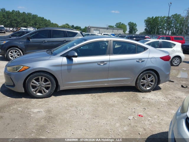 Hyundai ELANTRA SE 2017 5NPD74LFXHH135490 Image 14